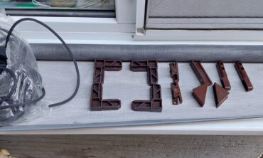 Lucrari Montaj și Reparatii  Plase Insecte